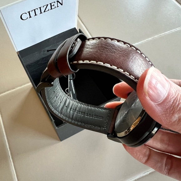 Citizens Eco-Drive Avion watch - Picture 5 of 7